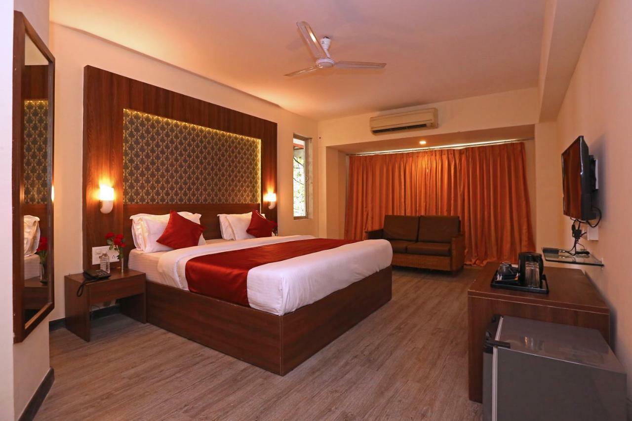 Hotel Shantidoot, Dadar Mālād Esterno foto